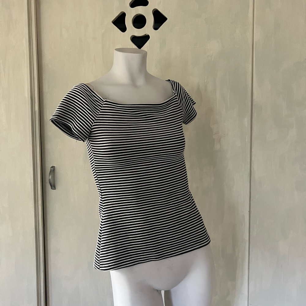 Cute Striped off-shoulder Black and White Women's Top